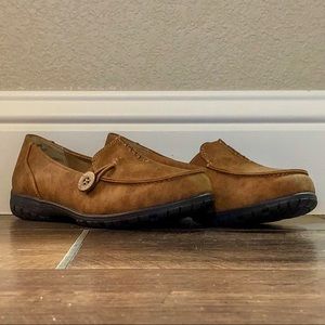 NEW White Mountain Flats/Loafers Women’s Size 6